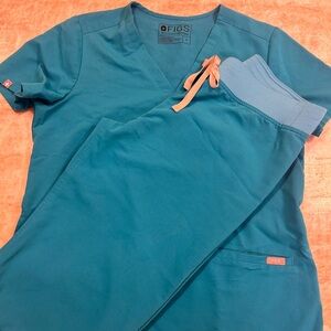 Figs Teal Blue Scrub Set- small